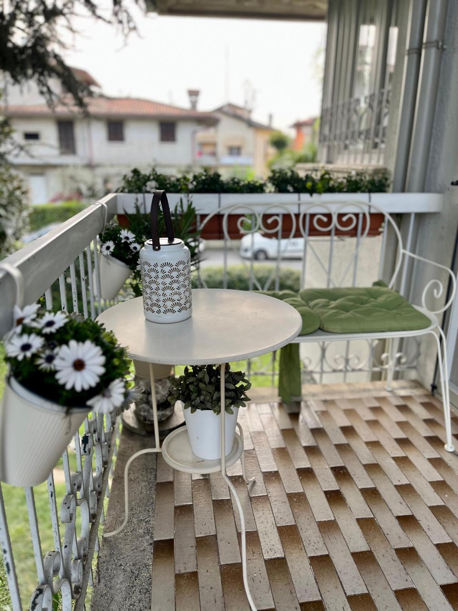 Your Familyapartment In Sirmione Ngoại thất bức ảnh